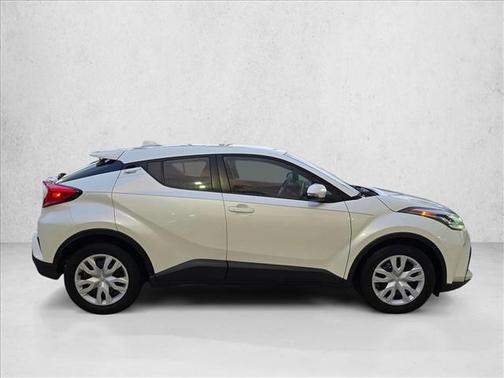 Blizzard Pearl 2020 Toyota C-HR LE