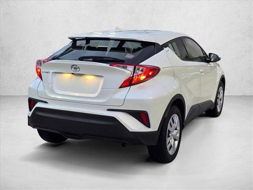 Blizzard Pearl 2020 Toyota C-HR LE