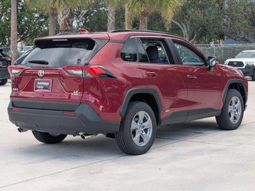 2025 Toyota RAV4 Hybrid LE