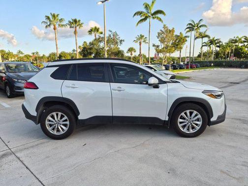 Wind Chill Pearl 2023 Toyota Corolla Cross LE