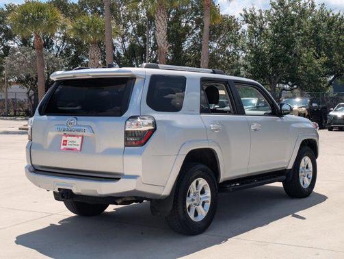 Classic Silver Metallic 2024 Toyota 4Runner SR5