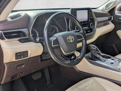2021 Toyota Highlander Platinum