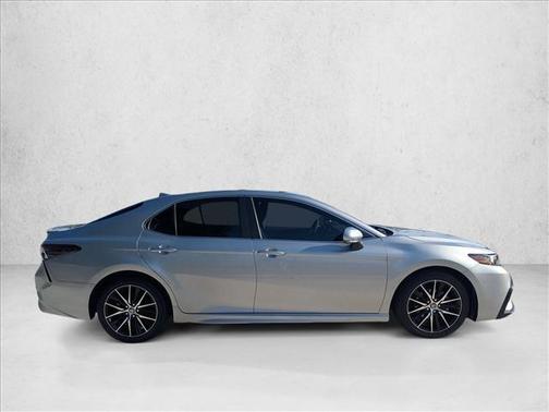 Celestial Silver Metallic 2023 Toyota Camry SE