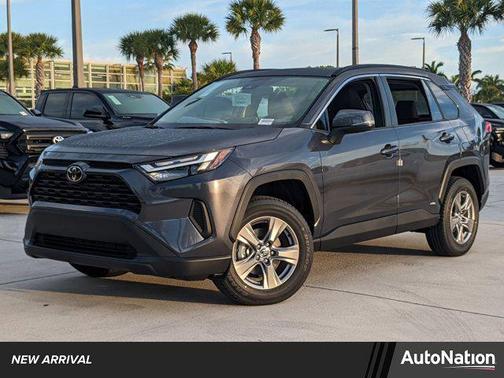 2025 Toyota RAV4 Hybrid XLE