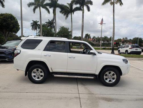 Super White 2015 Toyota 4Runner SR5