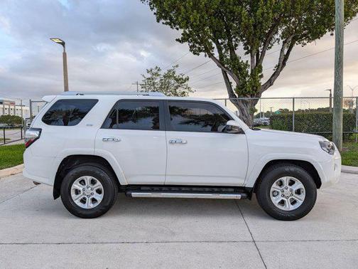 Super White 2015 Toyota 4Runner SR5