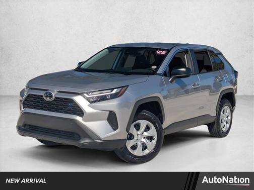 2025 Toyota RAV4 LE