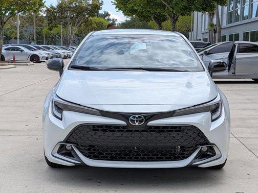 Wind Chill Pearl 2026 Toyota Corolla XSE