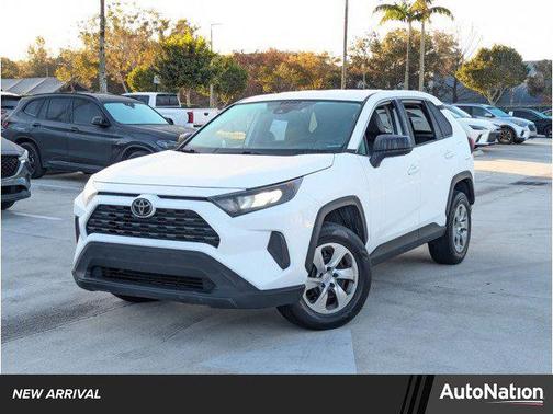 2022 Toyota RAV4 LE