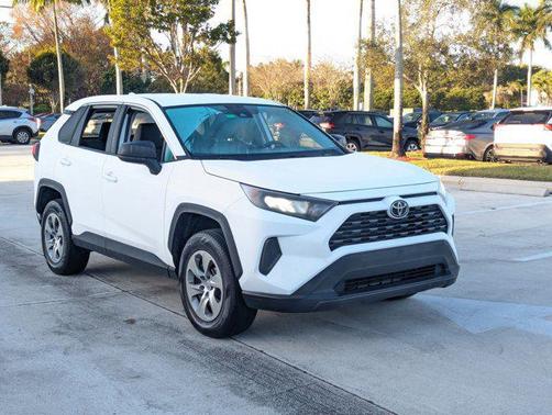 2022 Toyota RAV4 LE