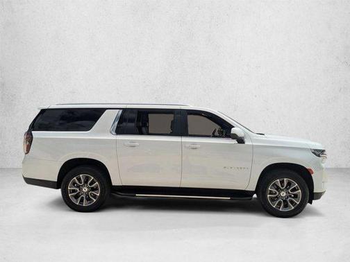 Summit White 2024 Chevrolet Suburban LT