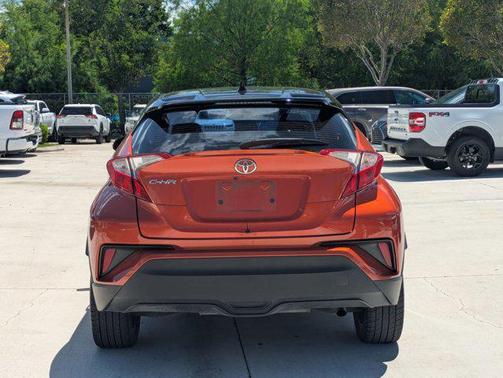 Hot Lava w/Black Roof 2020 Toyota C-HR XLE