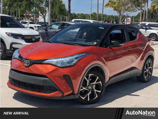 Hot Lava w/Black Roof 2020 Toyota C-HR XLE
