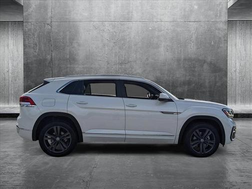 2022 Volkswagen Atlas Cross Sport 3.6L V6 SEL R-Line