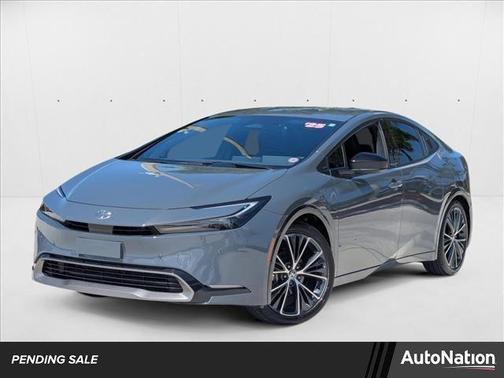 2025 Toyota Prius XLE