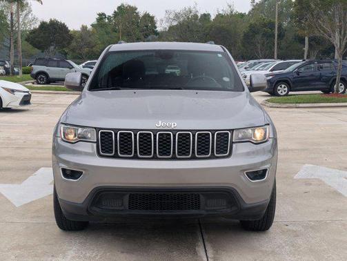 2019 Jeep Grand Cherokee Laredo