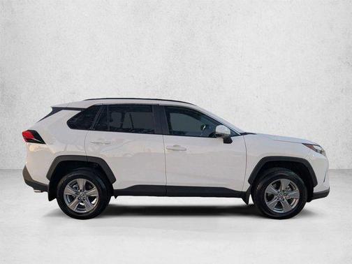 Ice Cap 2025 Toyota RAV4 XLE