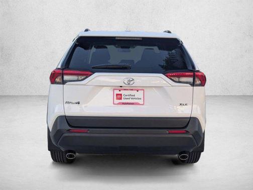 Ice Cap 2025 Toyota RAV4 XLE