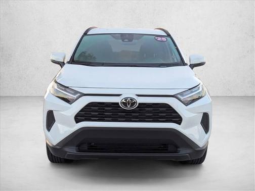 Ice Cap 2025 Toyota RAV4 XLE