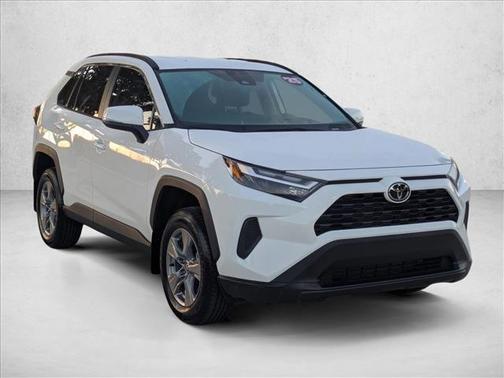 Ice Cap 2025 Toyota RAV4 XLE