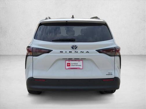 Wind Chill Pearl 2023 Toyota Sienna XLE