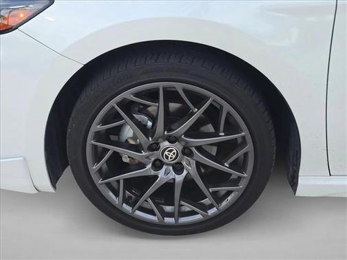 Wind Chill Pearl 2025 Toyota Camry XSE