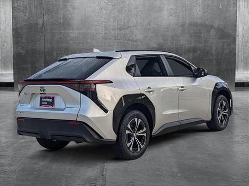 2025 Toyota bZ4X XLE