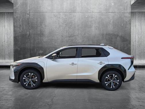 2025 Toyota bZ4X XLE