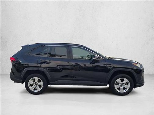 Midnight Black Metallic 2019 Toyota RAV4 XLE