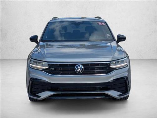 Platinum Gray Metallic 2024 Volkswagen Tiguan 2.0T SE R-Line Black