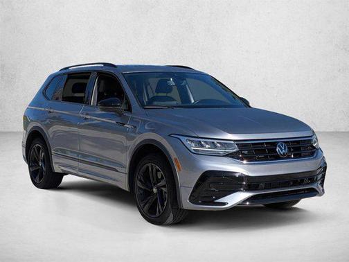 Platinum Gray Metallic 2024 Volkswagen Tiguan 2.0T SE R-Line Black