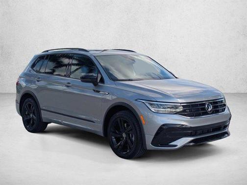Platinum Gray Metallic 2024 Volkswagen Tiguan 2.0T SE R-Line Black