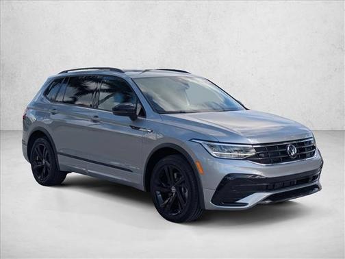 Platinum Gray Metallic 2024 Volkswagen Tiguan 2.0T SE R-Line Black