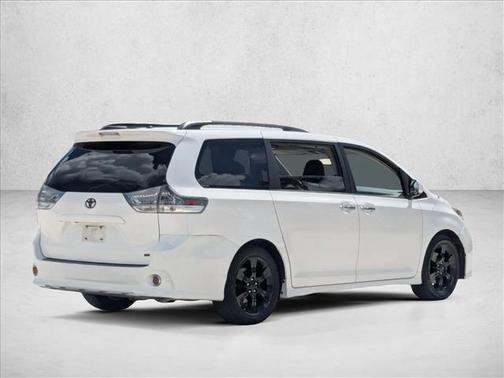 2014 Toyota Sienna SE