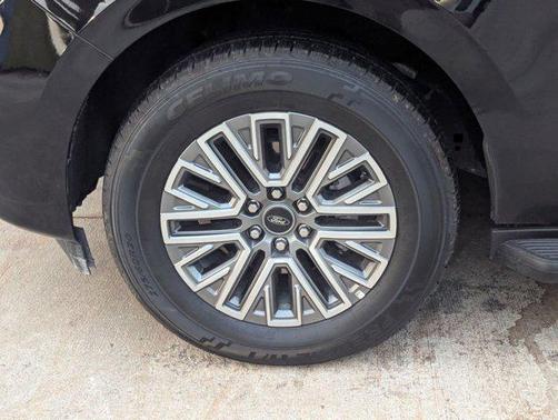 Agate Black Metallic 2026 Ford Expedition Max Platinum