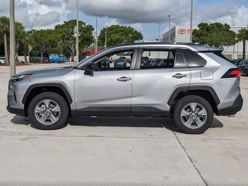 2025 Toyota RAV4 Hybrid LE