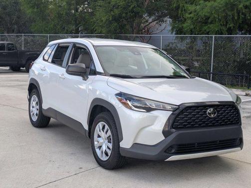 Wind Chill Pearl 2022 Toyota Corolla Cross L