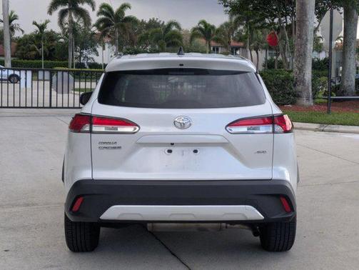 Wind Chill Pearl 2022 Toyota Corolla Cross L