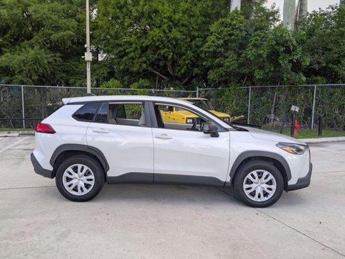 Wind Chill Pearl 2022 Toyota Corolla Cross L