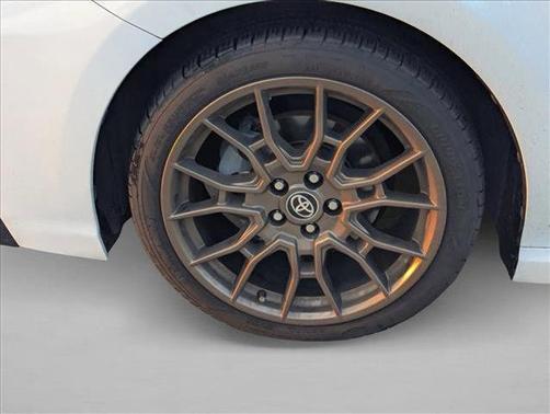 Ice Cap 2023 Toyota Camry SE