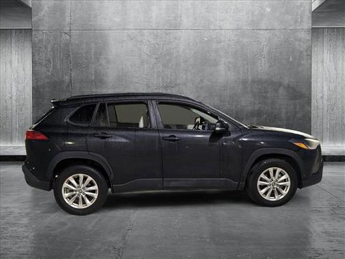 2022 Toyota Corolla Cross LE