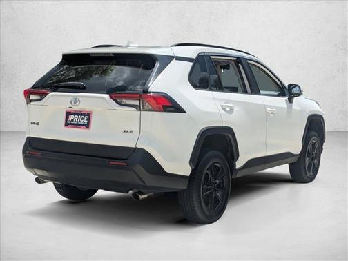 Super White 2021 Toyota RAV4 XLE