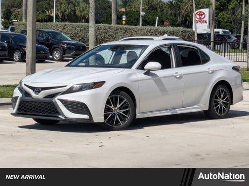 2023 Toyota Camry SE