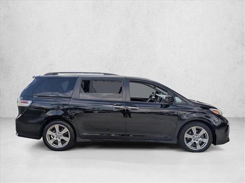 2018 Toyota Sienna SE