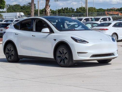 2025 Tesla Model Y Long Range Dual Motor All-Wheel Drive