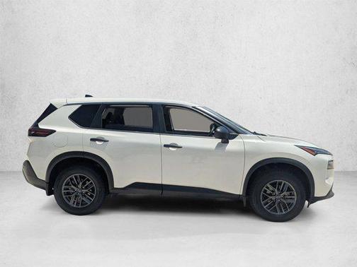 Glacier White 2022 Nissan Rogue S