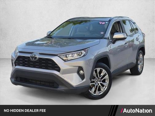 Silver Sky Metallic 2019 Toyota RAV4 XLE Premium