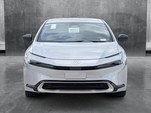 2025 Toyota Prius L
