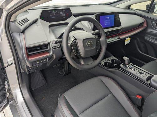 2025 Toyota Prius L