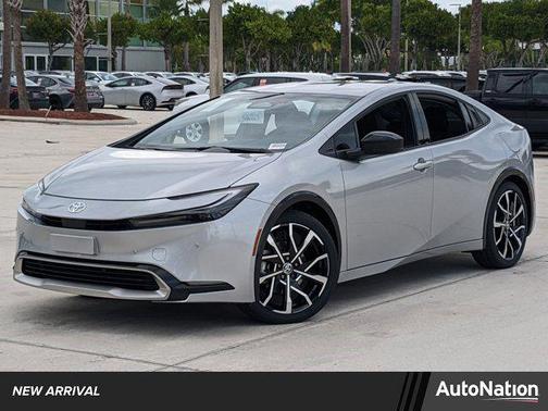 2025 Toyota Prius L